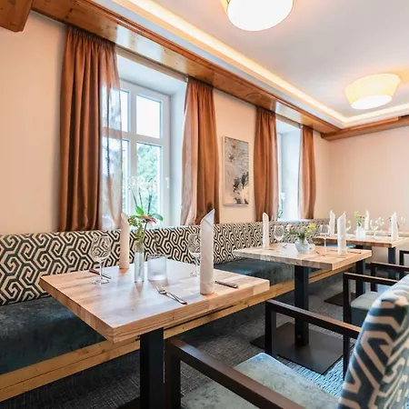 Hotel Markgraf 3*